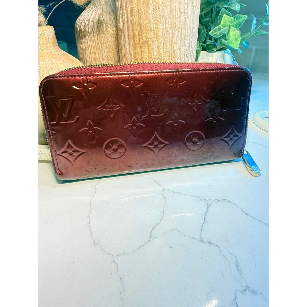 Louis Vuitton Monogram Vernis Patent Leather Zippy Zip Around Wallet - Picture 13 of 15